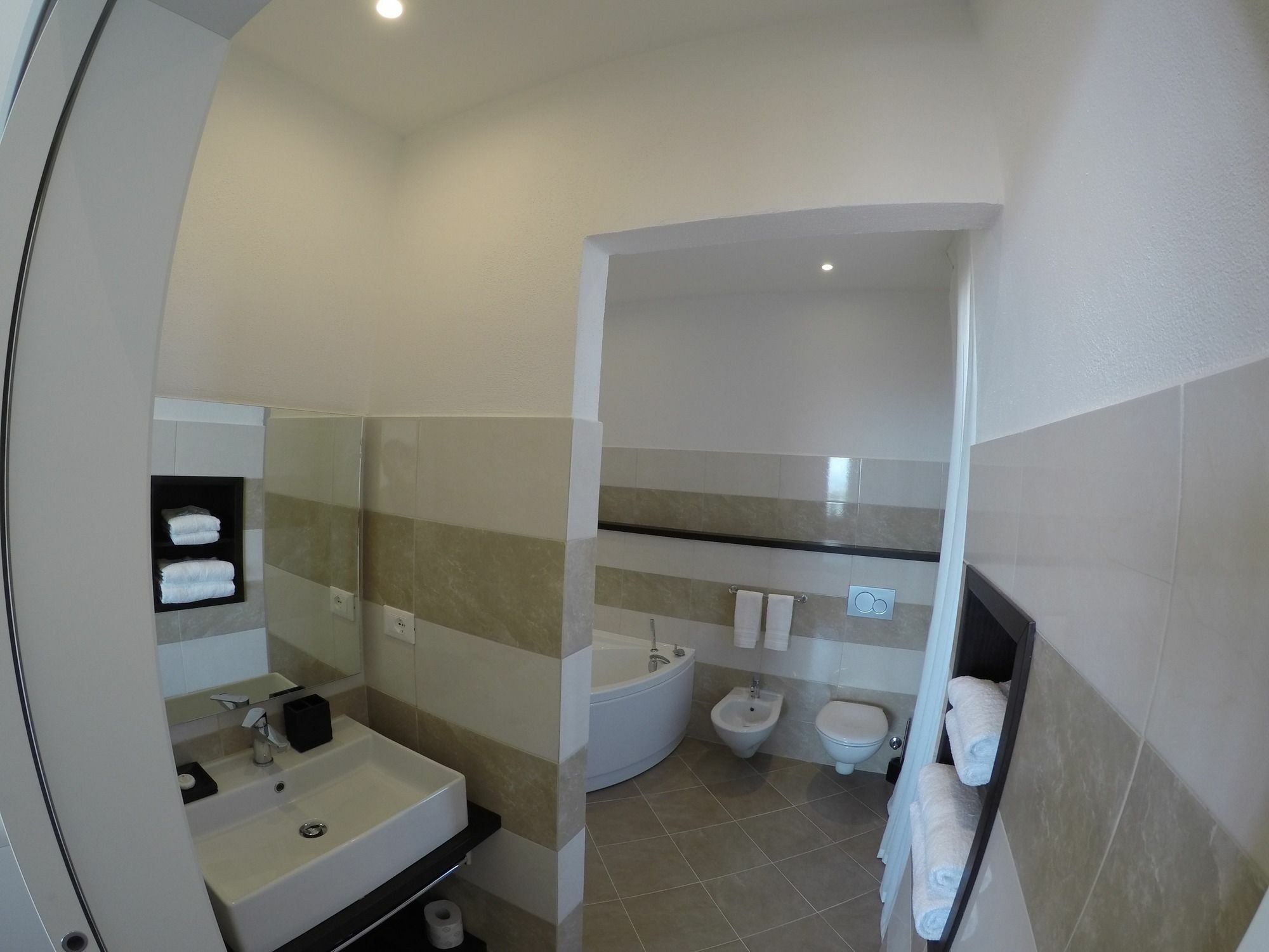 Guesthouse Il Grattacielo Sul Golfo Специя Екстериор снимка
